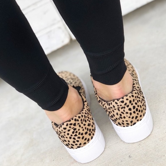 HP💫 Cheetah print  platform slip on - Picture 5 of 6